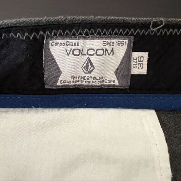 Volcom Pants Mens Size 36 Dark Gray Chino Straight Leg Flat Front Casual - Picture 10 of 16